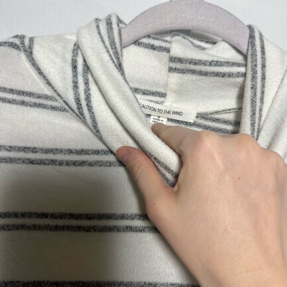 Caution To The Wind - White Striped Cozy Turtleneck Sweater - Picture 4 of 5